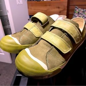 Green keen shoes brand new